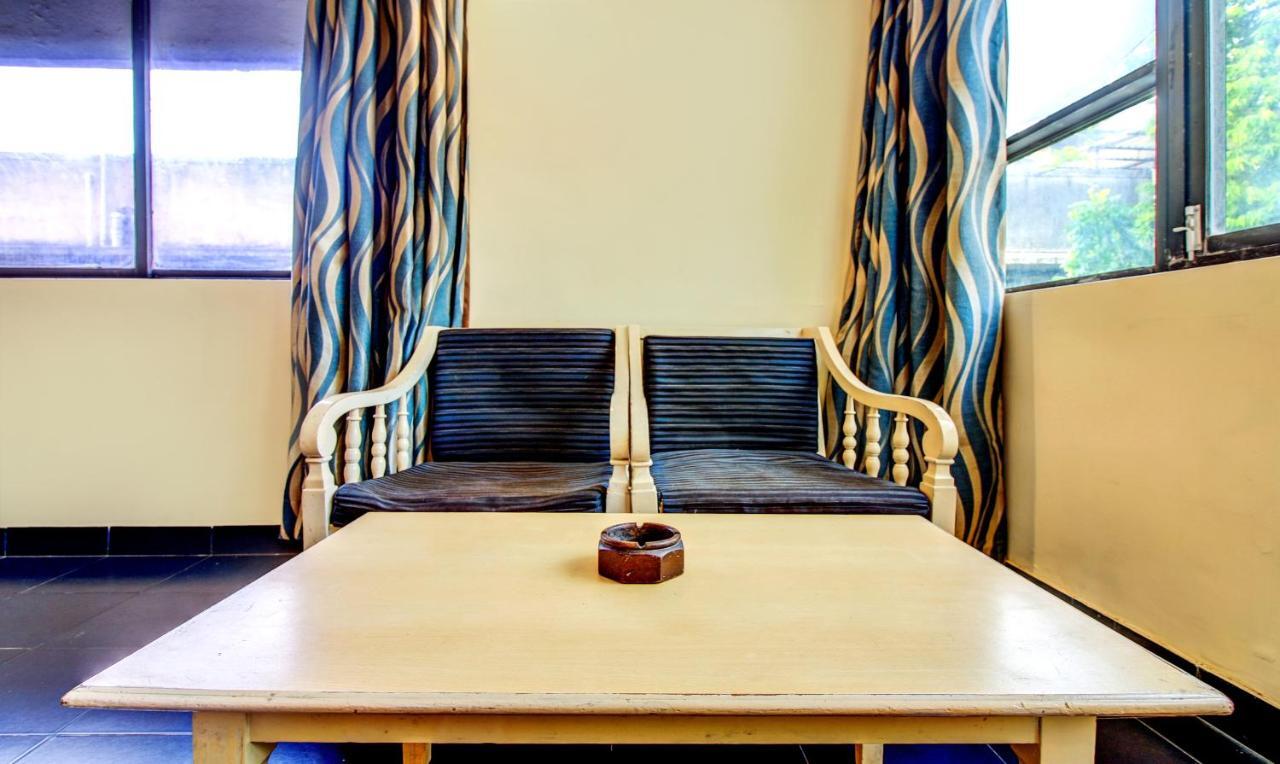 Hotel Kadamb Residency Мумбай Екстериор снимка