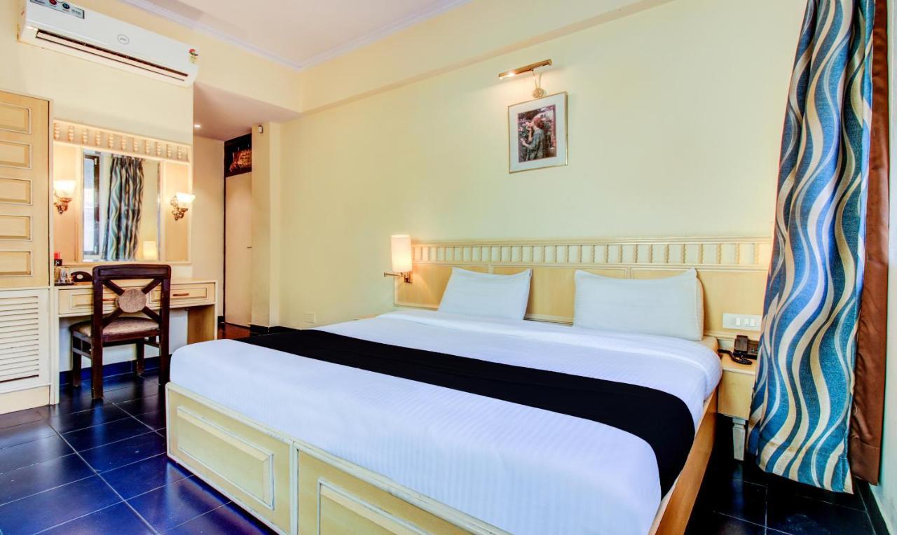 Hotel Kadamb Residency Мумбай Екстериор снимка